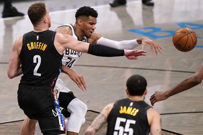  篮网签下自由球员格里芬补强  